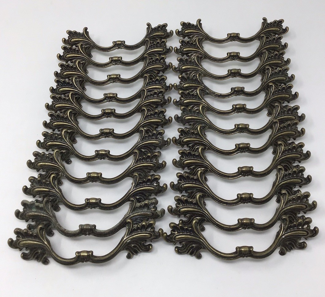 Vintage French Provincial Drawer Cabinet Pull Antique Bronze 3\ Vintage French Provincial Drawer Cabinet Pull Antique Bronze 3\