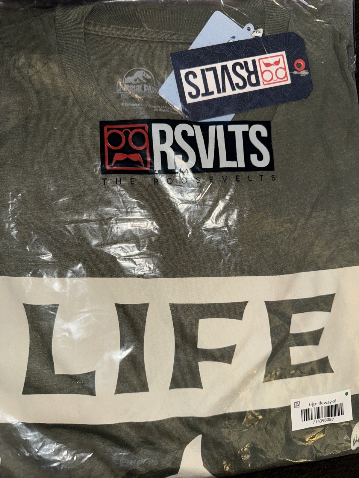 RSVLTS Men’s Jurassic Park “Life Finds A Way” Crewneck Green Tee - Size XL RSVLTS Men’s Jurassic Park “Life Finds A Way” Crewneck Green Tee - Size XL