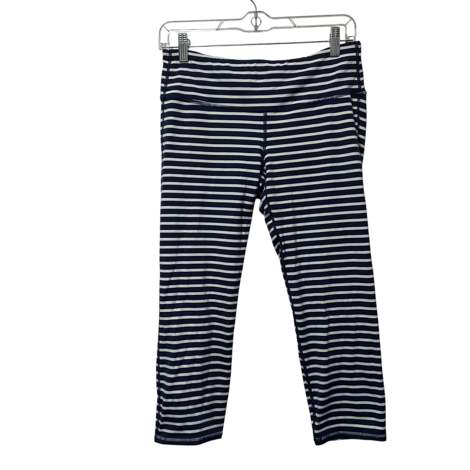 Athleta Chaturanga Capri Leggings Navy Stripe Women’s Medium, 243095-01 Athleta Chaturanga Capri Leggings Navy Stripe Women’s Medium, 243095-01
