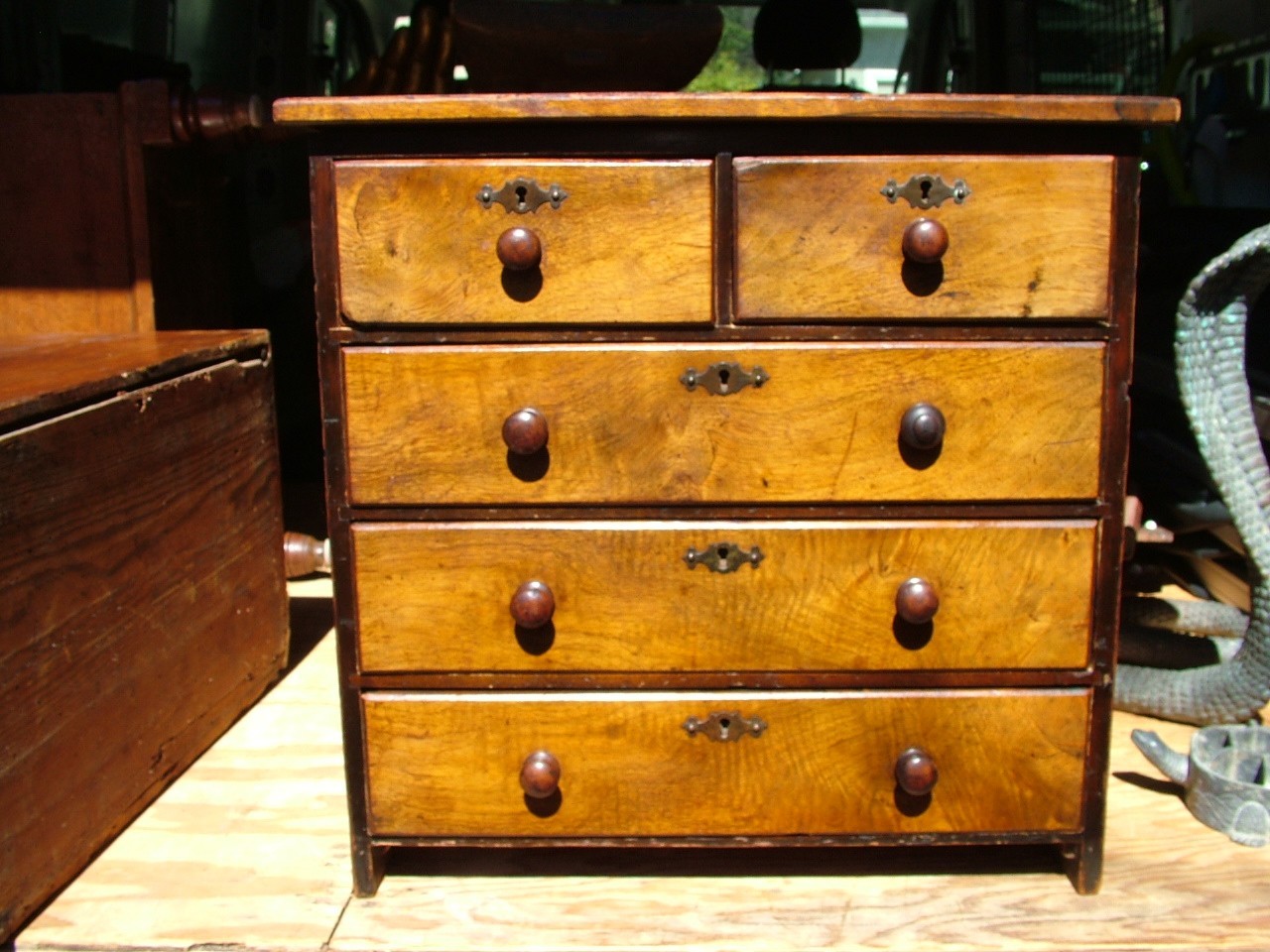 ANTIQUE 19THc. AMERICAN MINIATURE WALNUT FIVE DRAWER DRESSER ANTIQUE 19THc. AMERICAN MINIATURE WALNUT FIVE DRAWER DRESSER