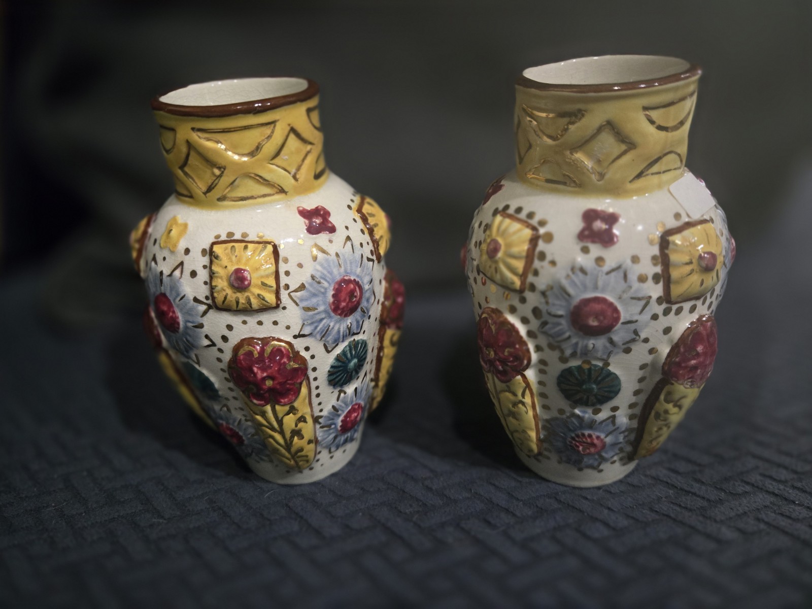 Antique Victorian Pair Of Majolica Bud Vases Wardle England Pottery Antique Victorian Pair Of Majolica Bud Vases Wardle England Pottery