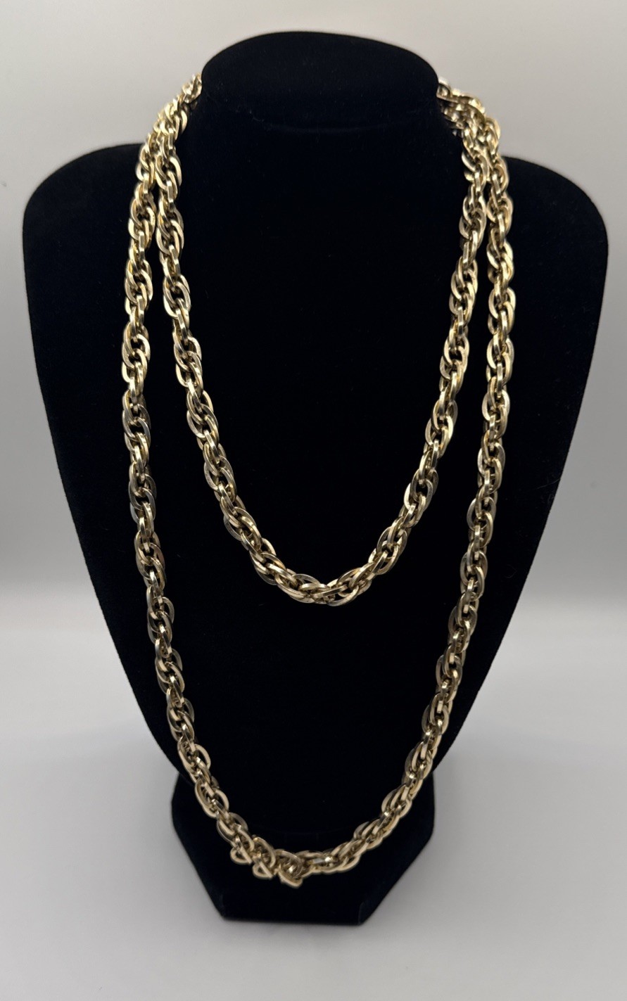 Vintage Sarah Coventry Necklace Gold Tone Link 18 Inches
