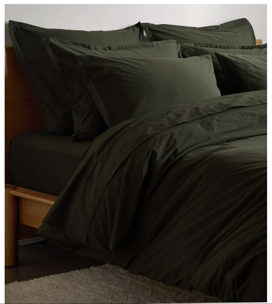 New Parachute cal king sheet set. Brushed cotton in Evergreen New Parachute cal king sheet set. Brushed cotton in Evergreen