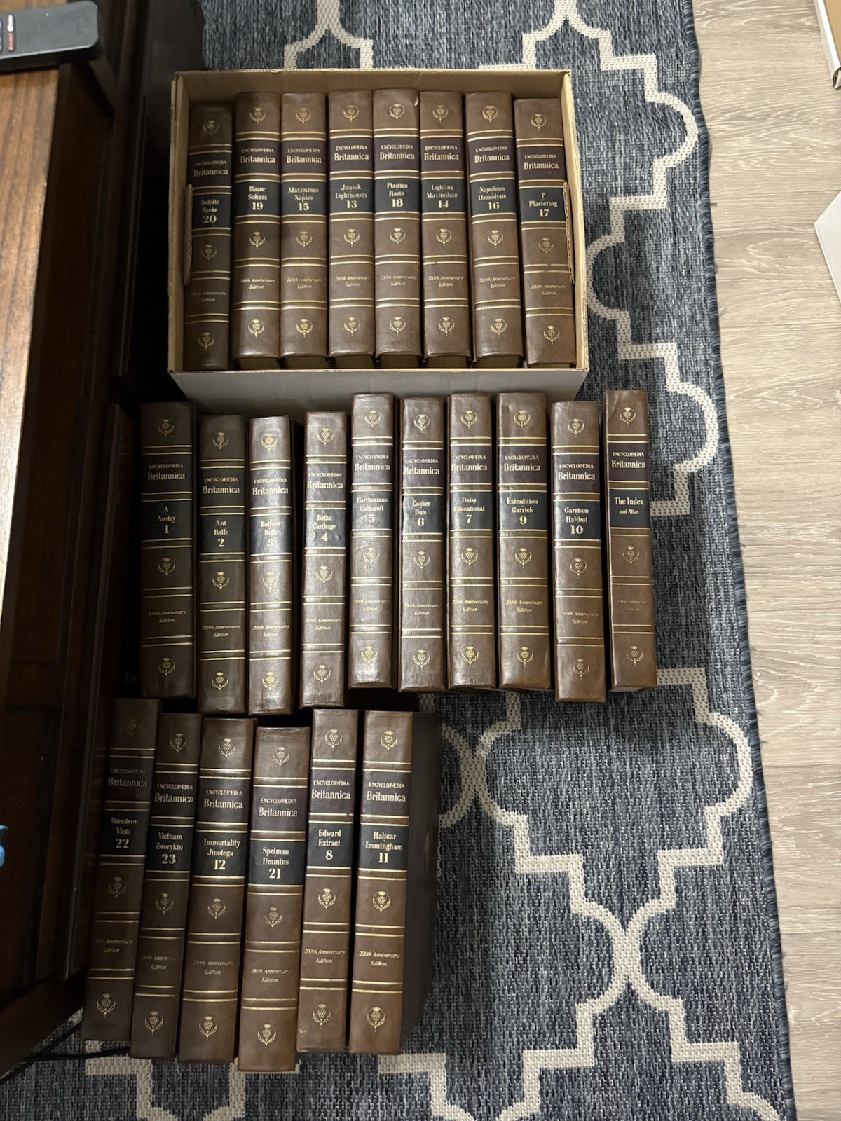 Encyclopedia Britannica 200th Anniversary Edition Complete Set 1969-1970