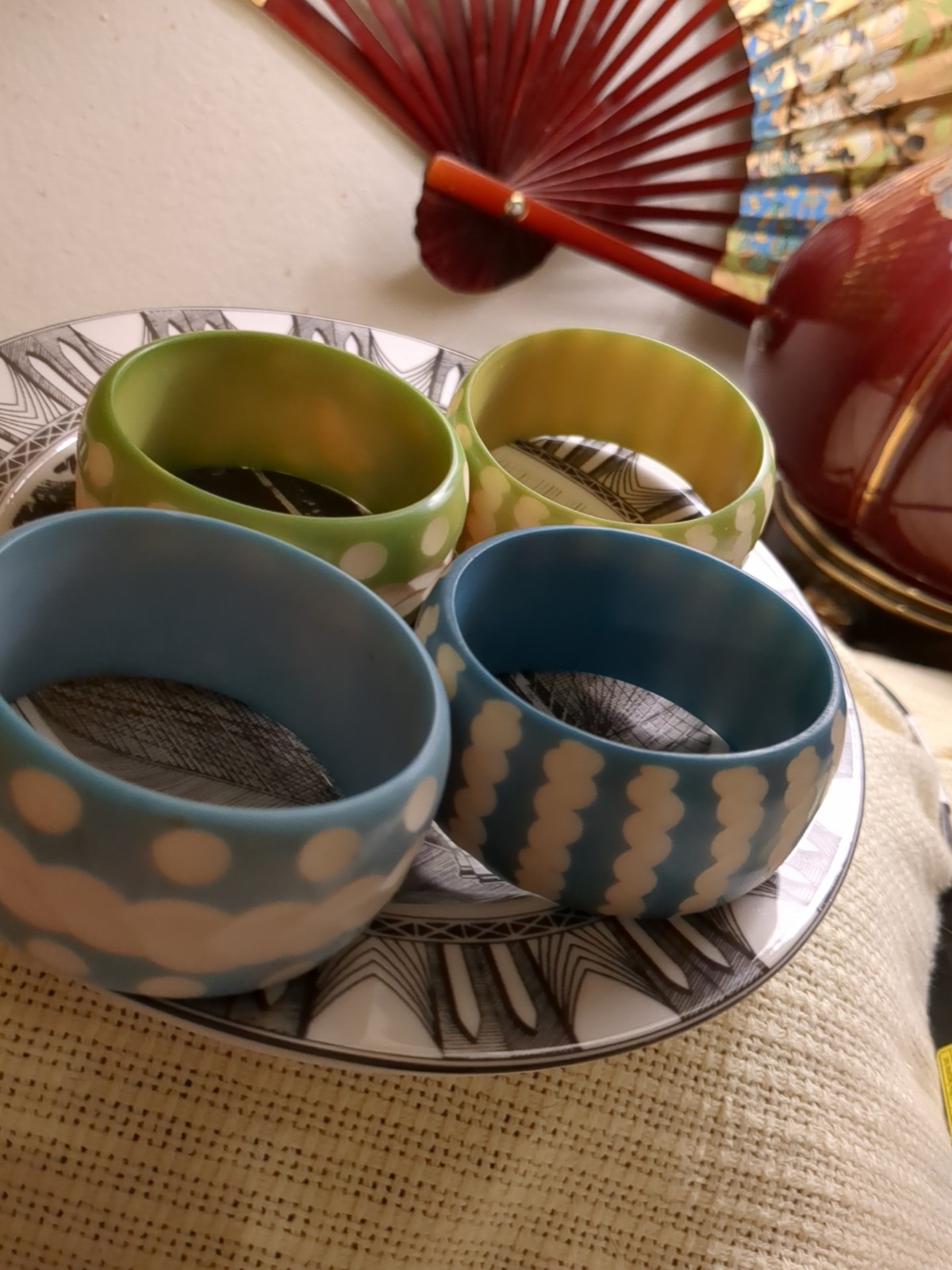 Vintage 60 s Set Of Plastic 4 Braslets 3x1.5 Carved Stripes And Polka Dots Vintage 60 s Set Of Plastic 4 Braslets 3x1.5 Carved Stripes And Polka Dots