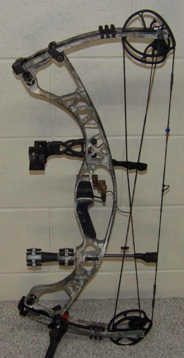 Hoyt Spyder 30 Bow Package- 60 to 70 lb- 29\