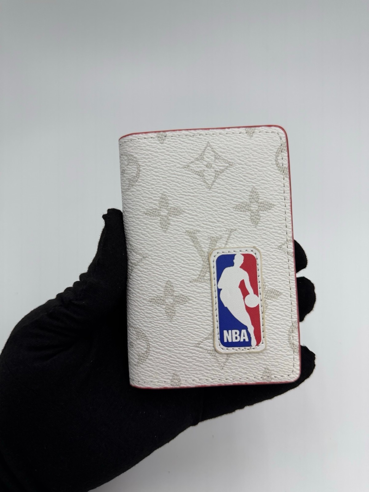 LOUIS NBA Monogram Card Holder Wallet White 