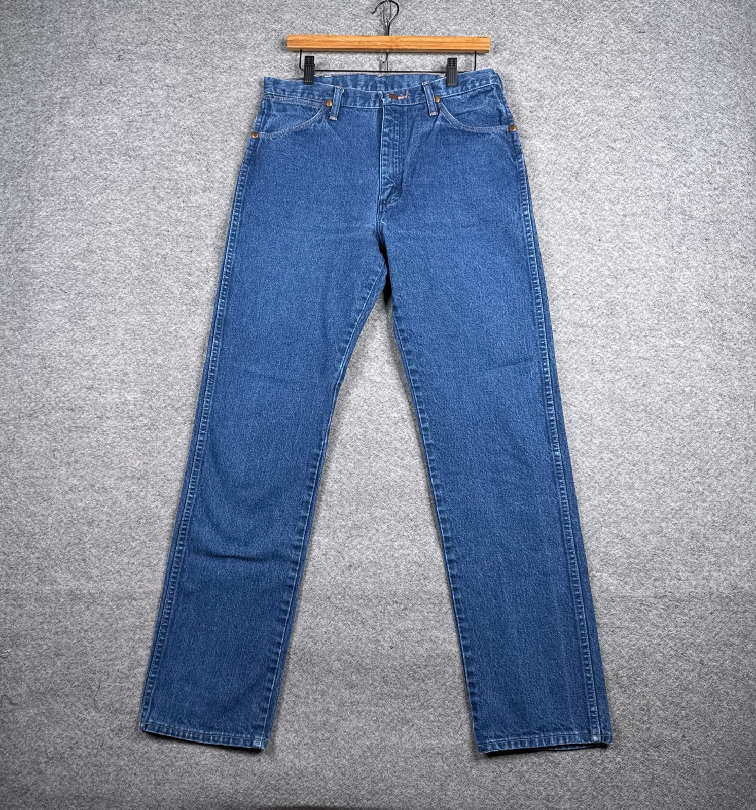 Vintage Wrangler Jeans 34x34 (Fits 32x32) Cowboy Cut 13MWZ Made In USA Vintage Wrangler Jeans 34x34 (Fits 32x32) Cowboy Cut 13MWZ Made In USA