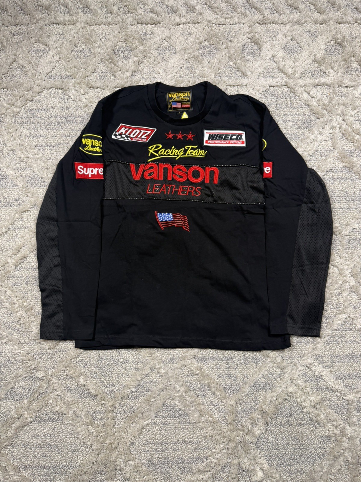 SUPREME VANSON LEATHER BLACK L / S TOP SUPREME VANSON LEATHER BLACK L / S TOP