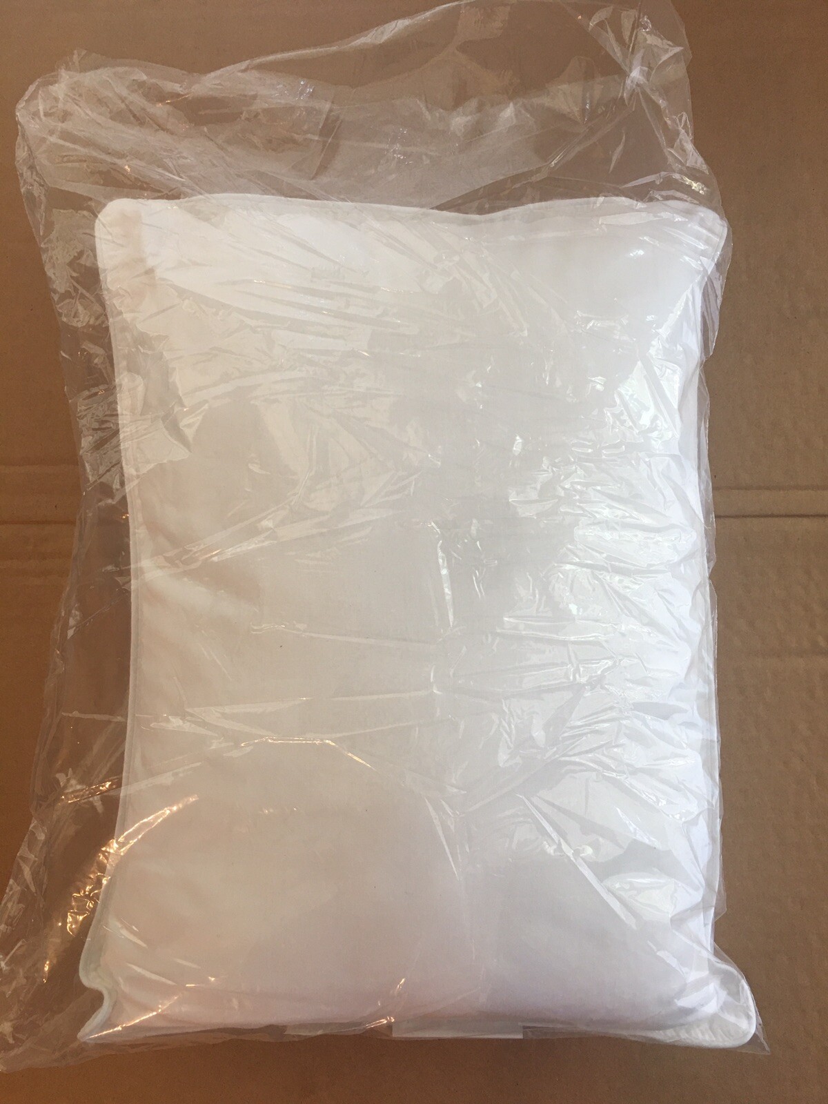Delta Airlines Heavenly Collection First Class Pillow 12x16 in NEW / Delta Airlines Heavenly Collection First Class Pillow 12x16 in NEW /