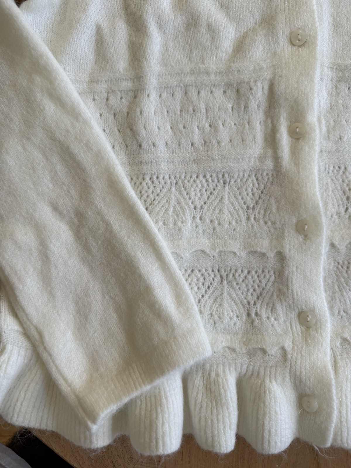 H&M Divided White Knit Cardigan Women\'s Size S Ruffle Hem Button Front NWT H&M Divided White Knit Cardigan Women\'s Size S Ruffle Hem Button Front NWT