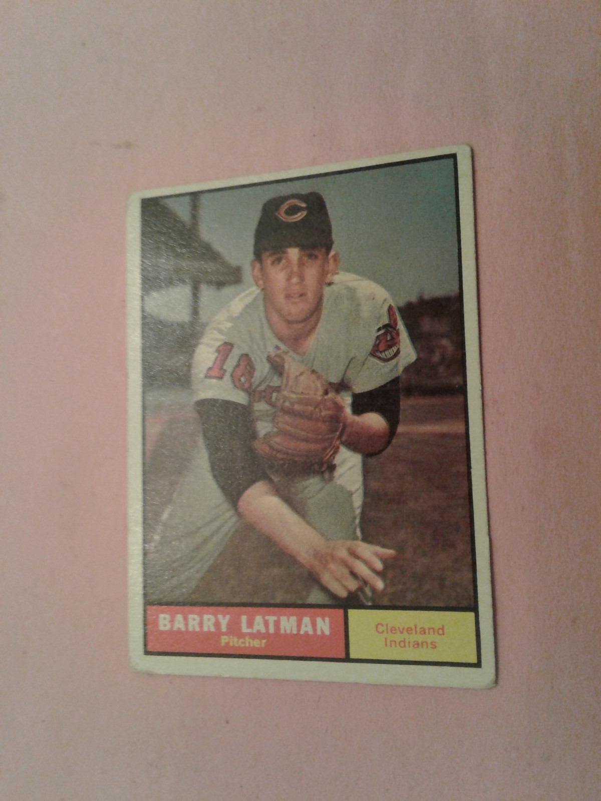 1961 Topps Barry Latman Cleveland Indians - high number - card 560 1961 Topps Barry Latman Cleveland Indians - high number - card 560