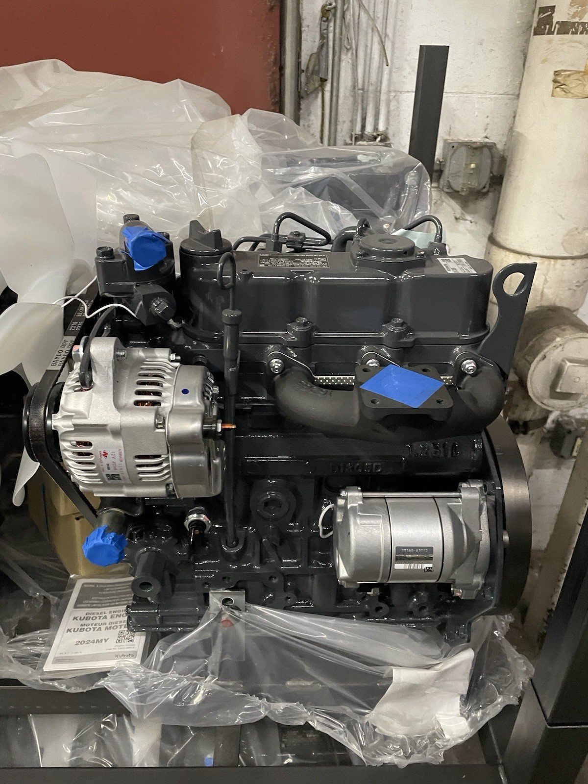 New Toro/ Kubota Engine 133-8083,1J991-24000 Model 1J99124000, D1305-EF03 New Toro/ Kubota Engine 133-8083,1J991-24000 Model 1J99124000, D1305-EF03