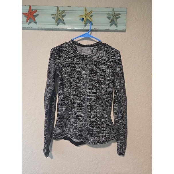 Lululemon Runderful Long Sleeve in the Knotted Jacquard Black White Lululemon Runderful Long Sleeve in the Knotted Jacquard Black White