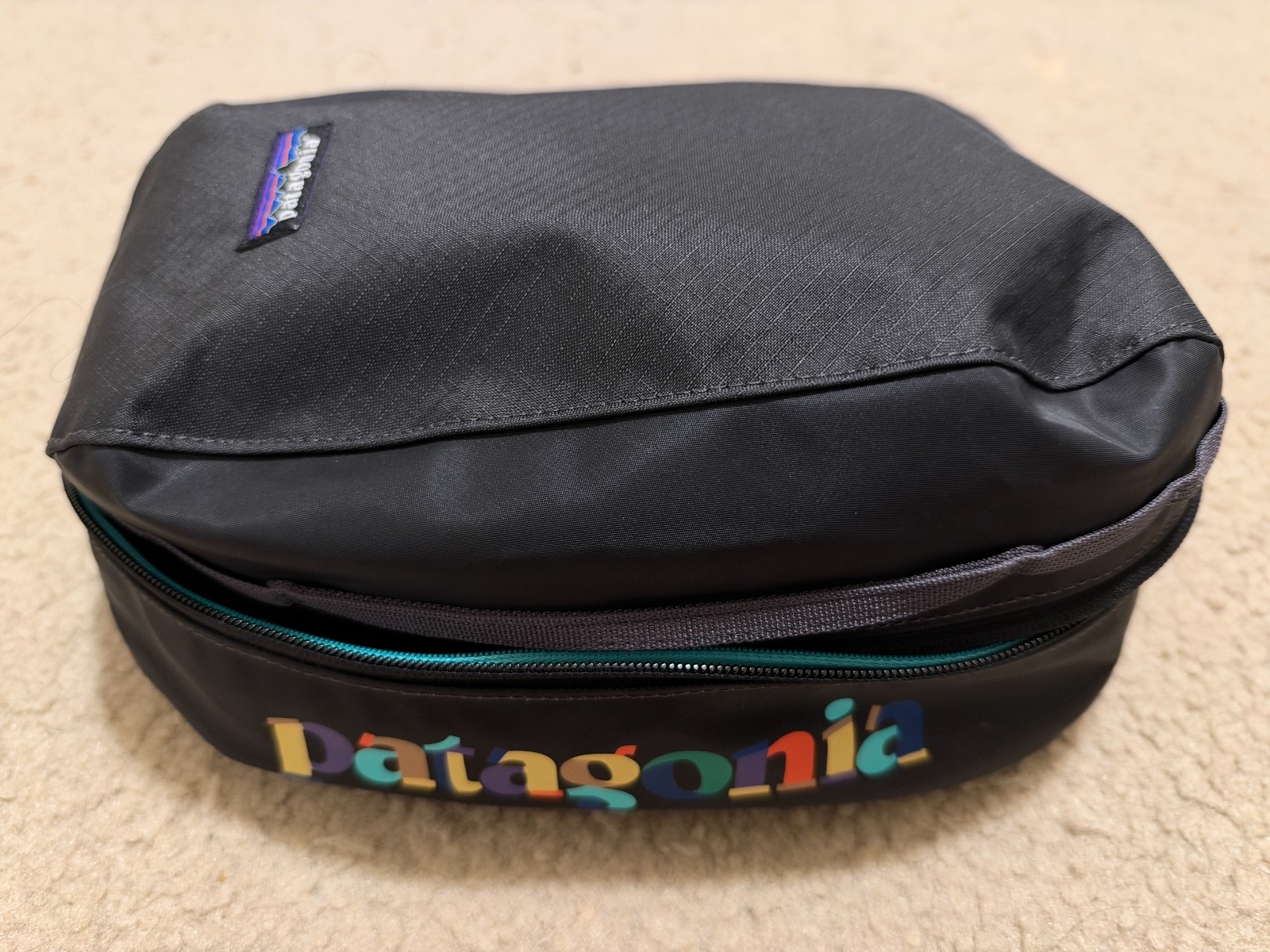 Patagonia Black Hole Cube 6L Black Recycled Packing Cube Travel Organizer Patagonia Black Hole Cube 6L Black Recycled Packing Cube Travel Organizer