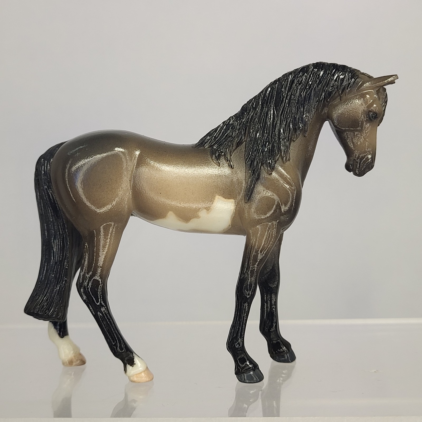 Breyer cm SM Custom Standing Thoroughbred Breyer cm SM Custom Standing Thoroughbred