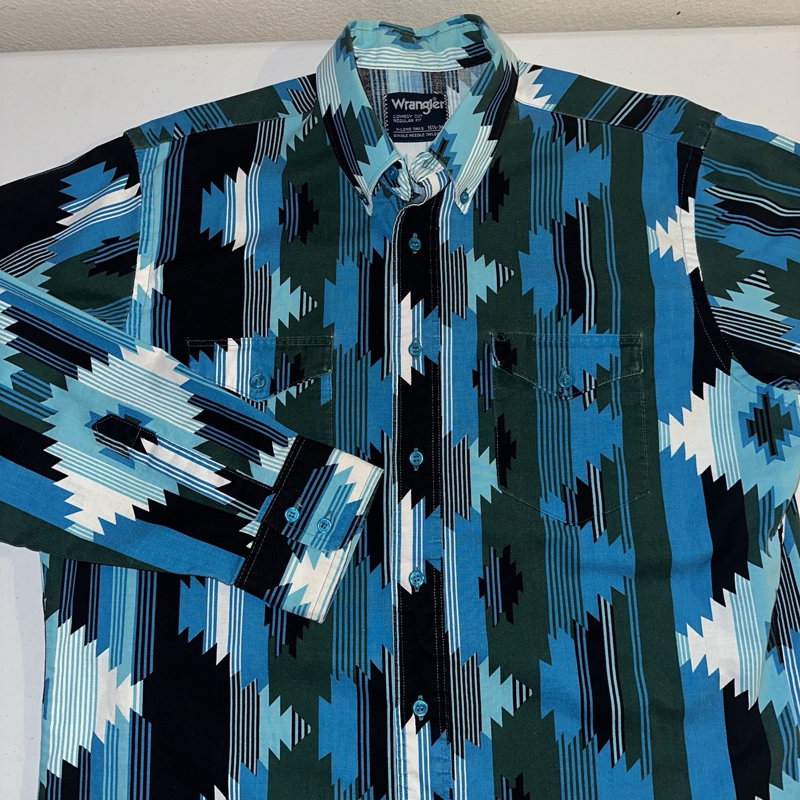 Vintage Wrangler Cowboy Cut Button Up Shirt Aztec Teal Sz 16 1/2-34 X-Long Tail Vintage Wrangler Cowboy Cut Button Up Shirt Aztec Teal Sz 16 1/2-34 X-Long Tail