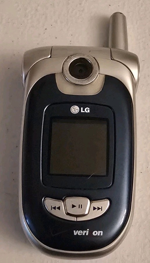 Vtg Verizon LG VX8100 Silver Rare Cellular Flip Phone