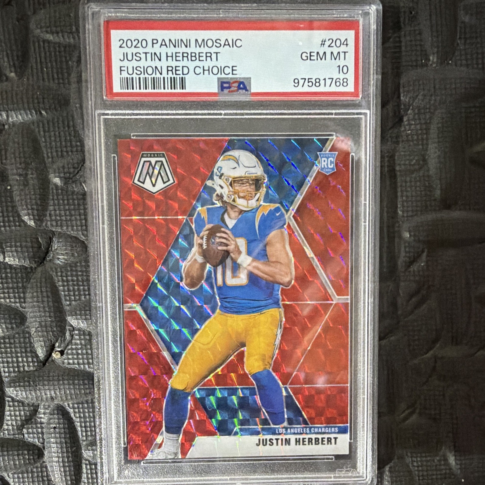 2020 Panini Mosaic - Rookies Justin Herbert #204 Red Mosaic Prizm (RC)