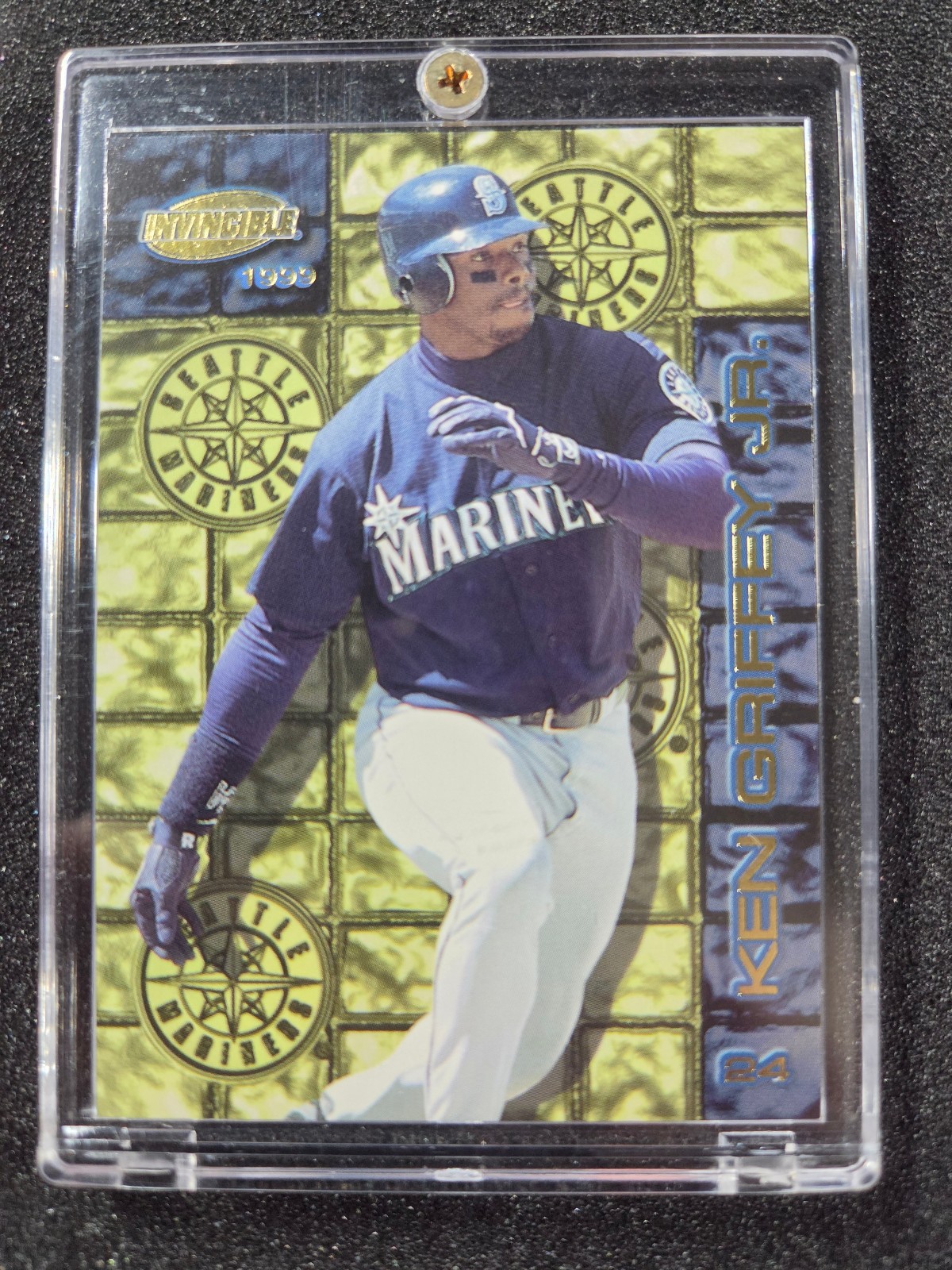 🌟 1999 Pacific Invincible Thunder Alley #17 Ken Griffey Jr. Seattle Mariners 🌟 1999 Pacific Invincible Thunder Alley #17 Ken Griffey Jr. Seattle Mariners