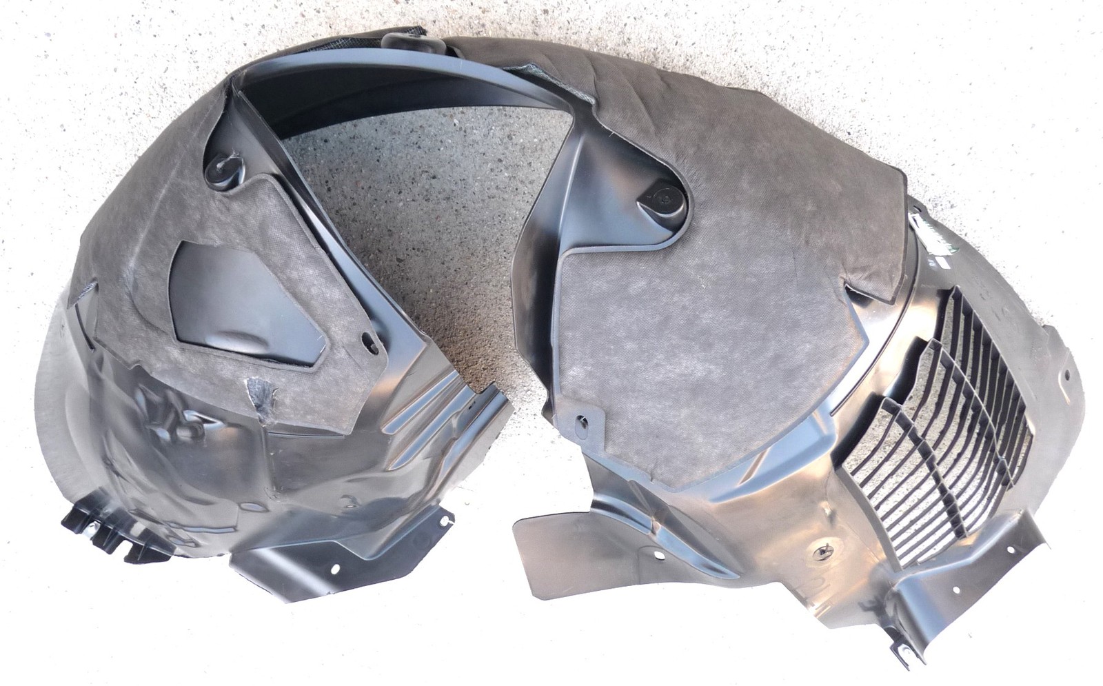 2018-2023 Land Range Rover Velar L560 Front Left Liner Splash Shield LR142090 OE