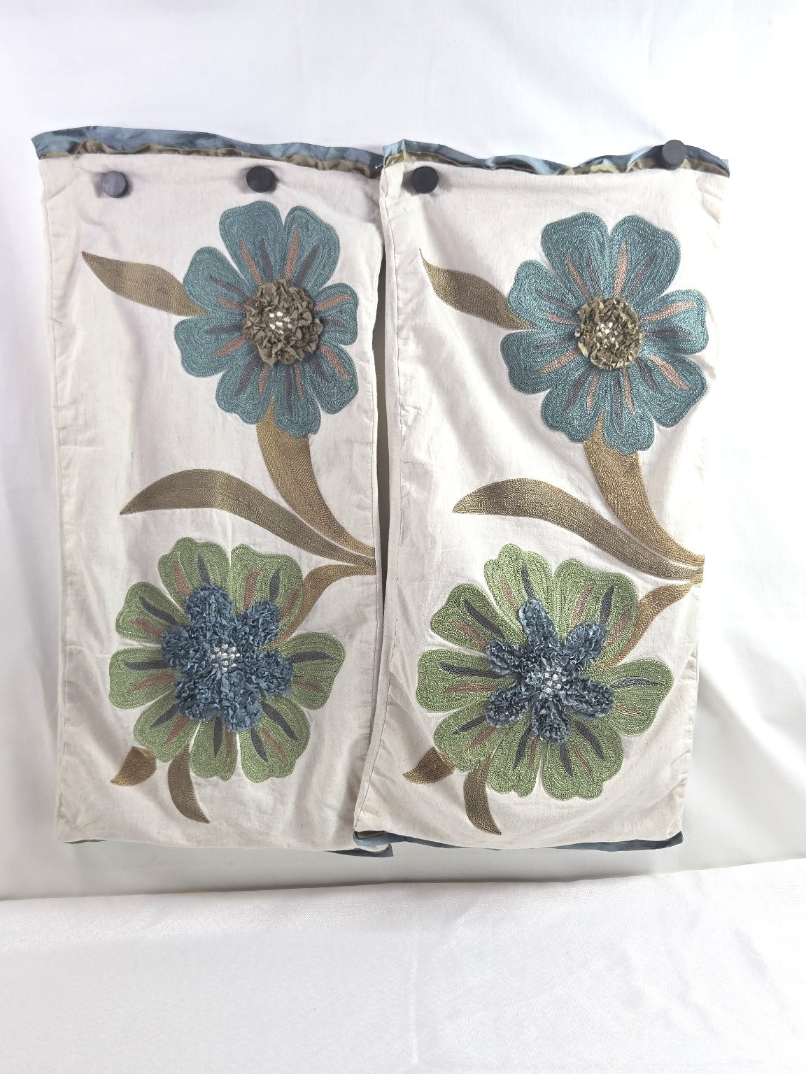 Pier1 Imports Floral Embroidered 2 Pillow Cover Cushion Teal Green Cream Pier1 Imports Floral Embroidered 2 Pillow Cover Cushion Teal Green Cream