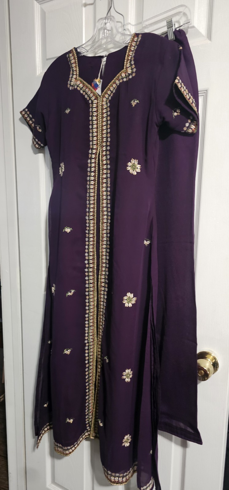 Pakistani Indian Salwar Kameez Party Wear Embroidery Handmade size M Pakistani Indian Salwar Kameez Party Wear Embroidery Handmade size M
