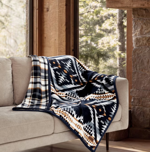 NEW Pendleton Reversible Plush Soft Throw 50\ NEW Pendleton Reversible Plush Soft Throw 50\
