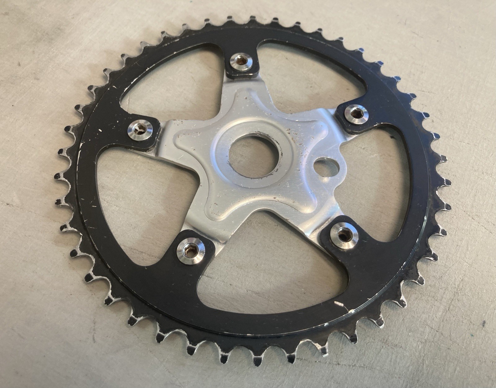 VINTAGE 80s UNKNOWN 44T BMX FREESTYLE SPIDER AND ALLOY CHAINRING SPROCKET VINTAGE 80s UNKNOWN 44T BMX FREESTYLE SPIDER AND ALLOY CHAINRING SPROCKET