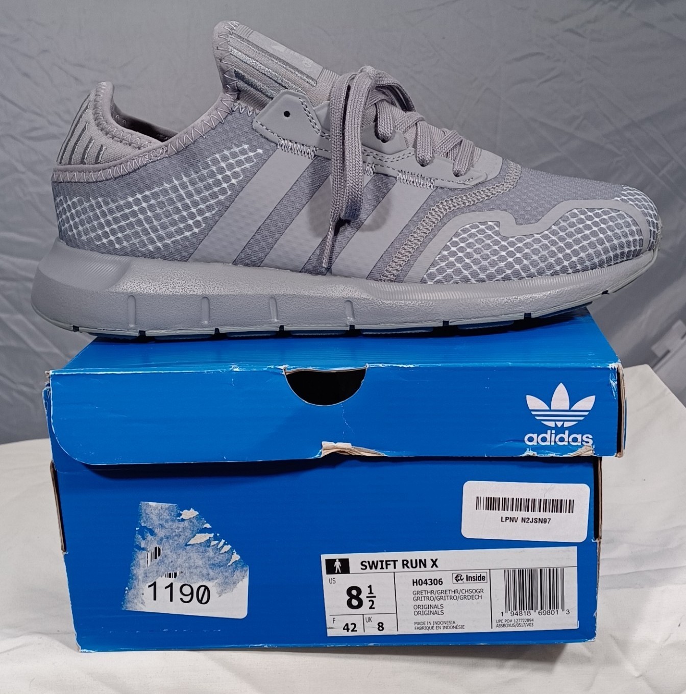 Adidas Swift Run X Triple Gray size 8.5 men NEW IN BOX Adidas Swift Run X Triple Gray size 8.5 men NEW IN BOX