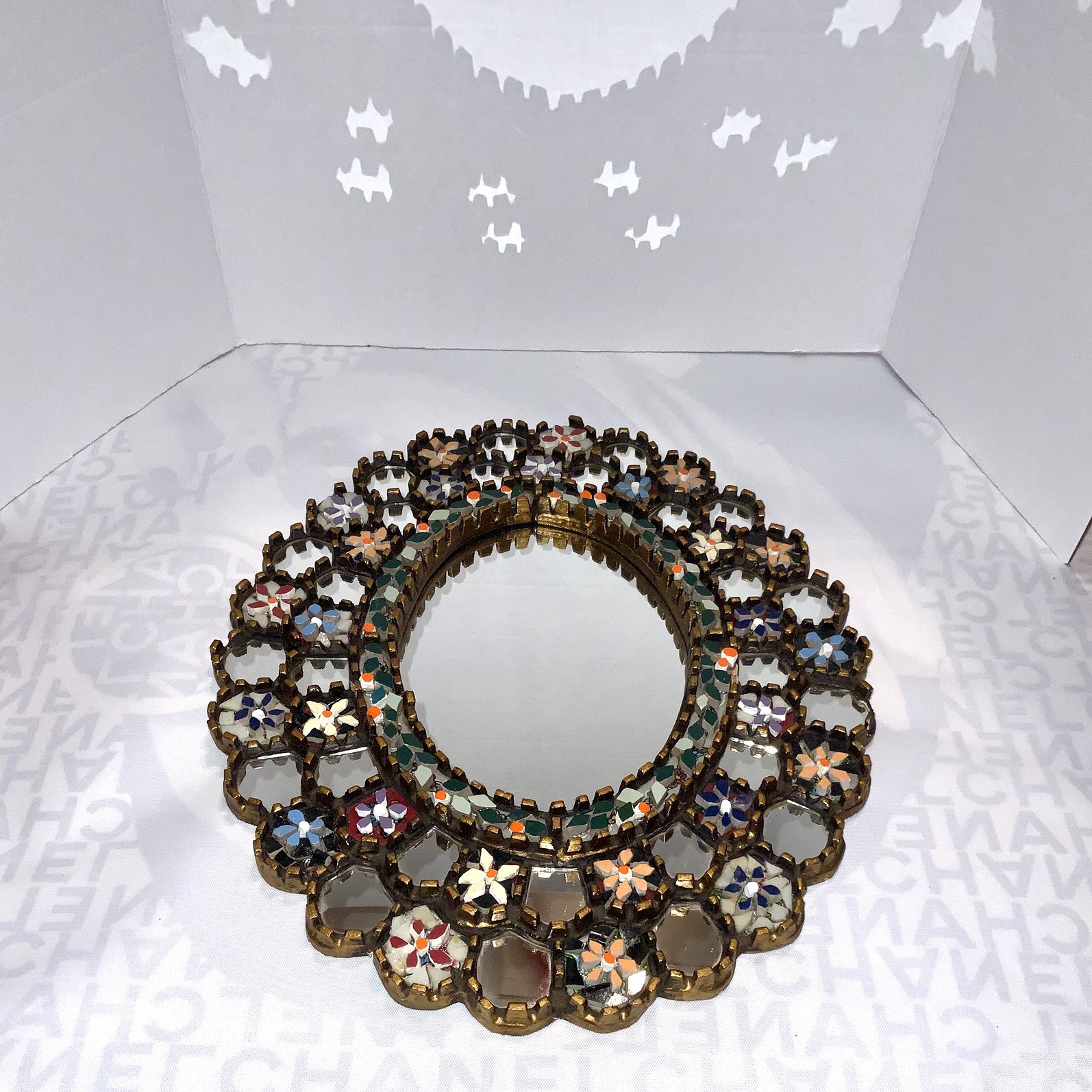 ✨FOLK ART Vintage Peruvian Reverse Painted Glass Round Mirror Cuzcaja Gold Gilt ✨FOLK ART Vintage Peruvian Reverse Painted Glass Round Mirror Cuzcaja Gold Gilt