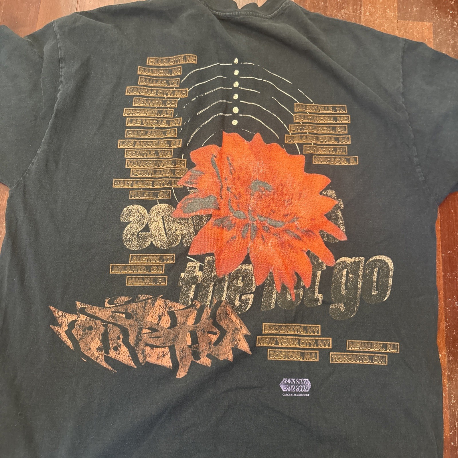 Size XL - Travis Scott Utopia Tour T-Shirt Circus Maximus Echoes Black Size XL - Travis Scott Utopia Tour T-Shirt Circus Maximus Echoes Black