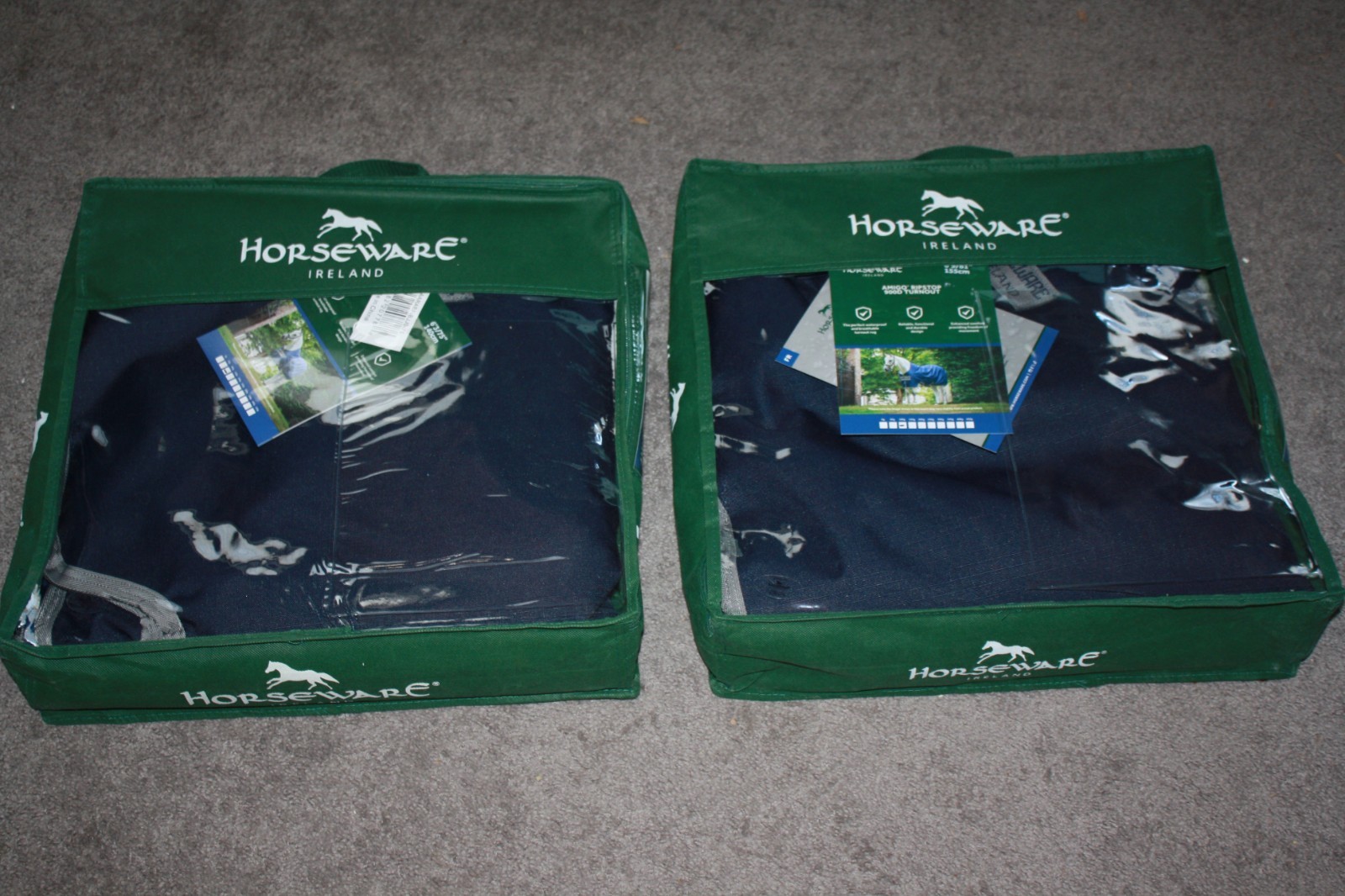 2 Horseware Ireland Amigo Ripstop 900D Turnout 100g Navy/Titanium Grey 2 Horseware Ireland Amigo Ripstop 900D Turnout 100g Navy/Titanium Grey