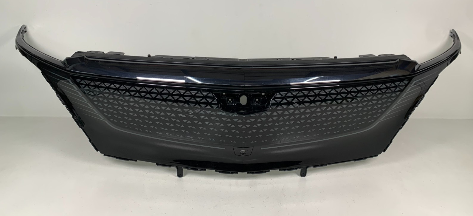 CRACKS 2023-2025 Cadillac Lyriq Sport Front Bumper Upper Grille Triangle OEM
