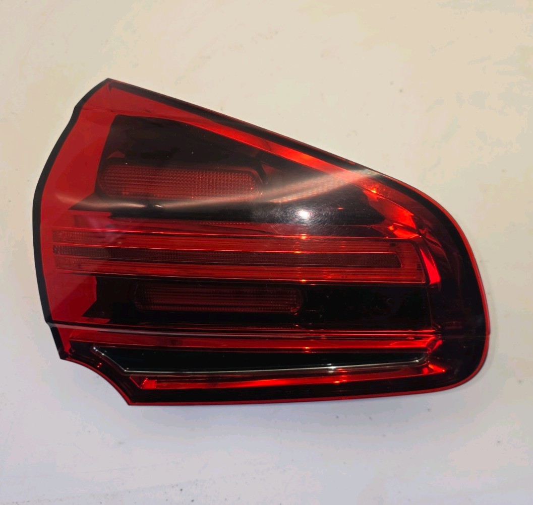 2015-2018 Porsche Cayenne Driver side Left Inner Tail Light Genuine 2015-2018 Porsche Cayenne Driver side Left Inner Tail Light Genuine