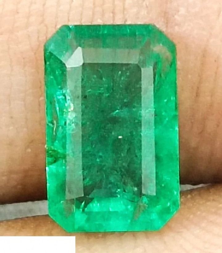 Certified 1.87ct Medium Green Natural Zambian Emerald loose Gemstone