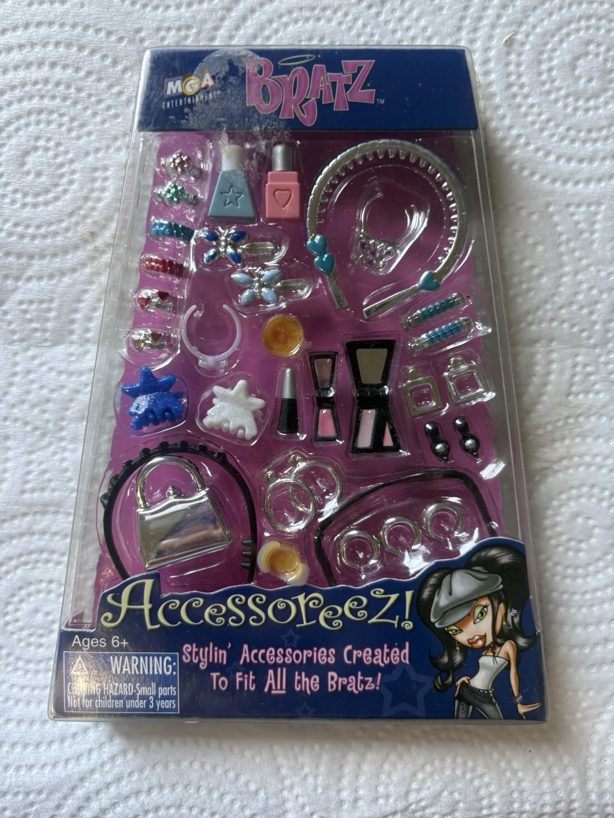 Bratz MGA Accessories Pack NIB Includes Jewelry, Headbands, Makeup, Earrings ECT