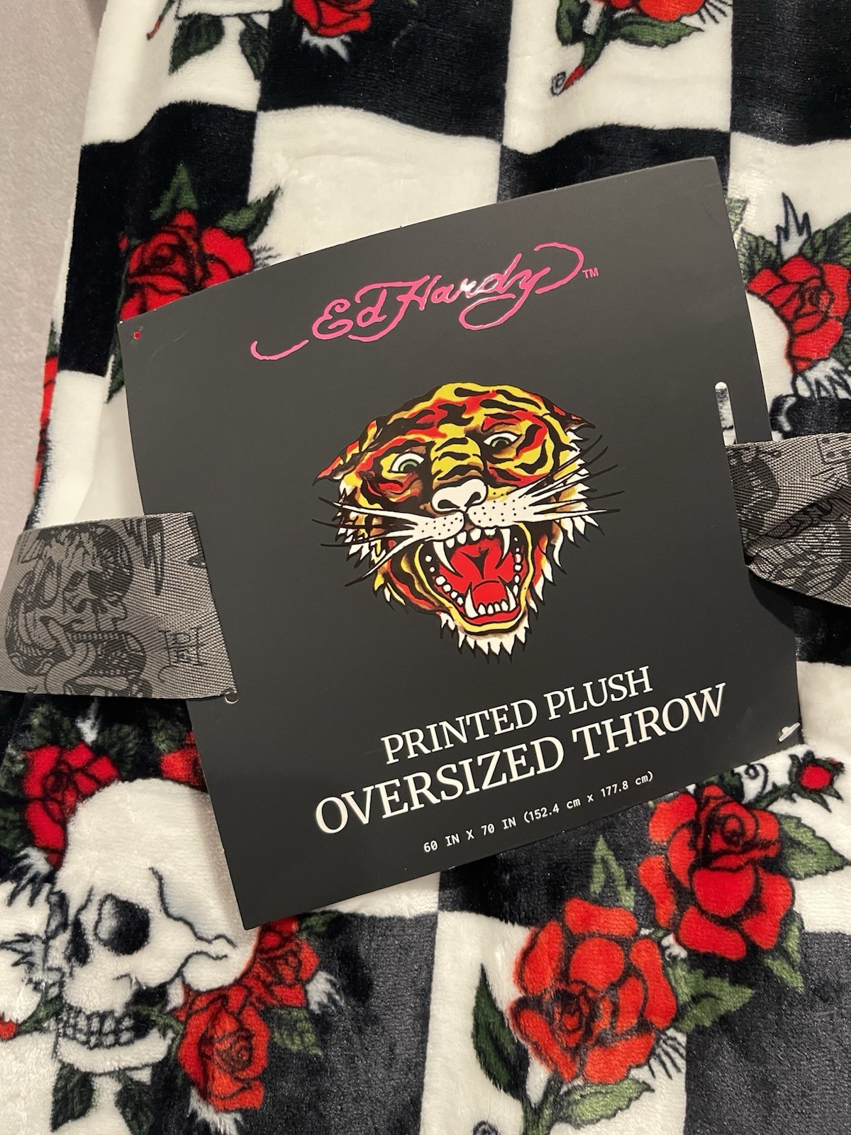 Ed Hardy Checkered Skulls & Red Roses Oversized Plush Throw Blanket 60\ Ed Hardy Checkered Skulls & Red Roses Oversized Plush Throw Blanket 60\