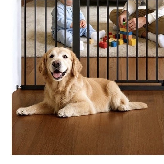 Babelio  Adjustable Black Steel Doorway Gate 29-55\