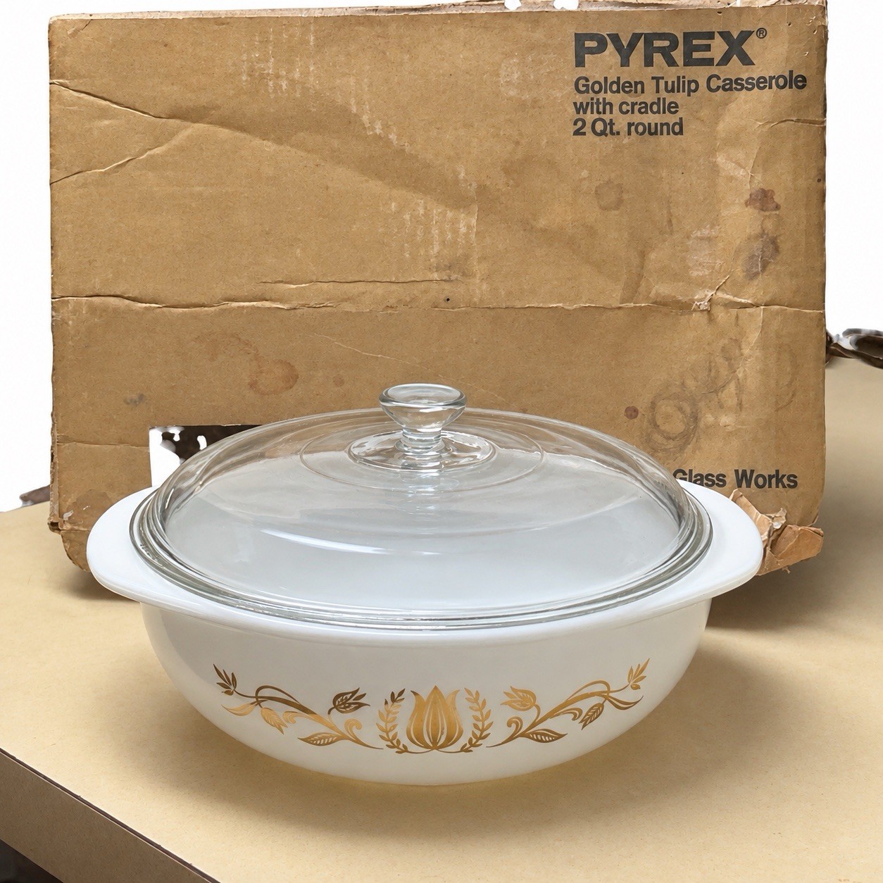 Vintage Pyrex Golden Tulip 2 Qt Round Casserole W/ Lid & Original Box No Cradle