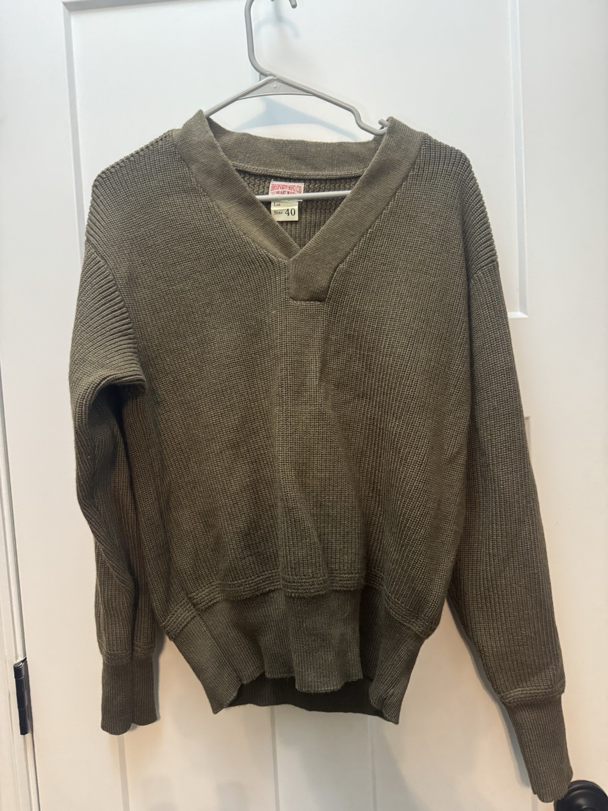 USAAF Type A-1 V-Neck Sweater Olive Bronson, Mfg. Co. Size 40 USAAF Type A-1 V-Neck Sweater Olive Bronson, Mfg. Co. Size 40