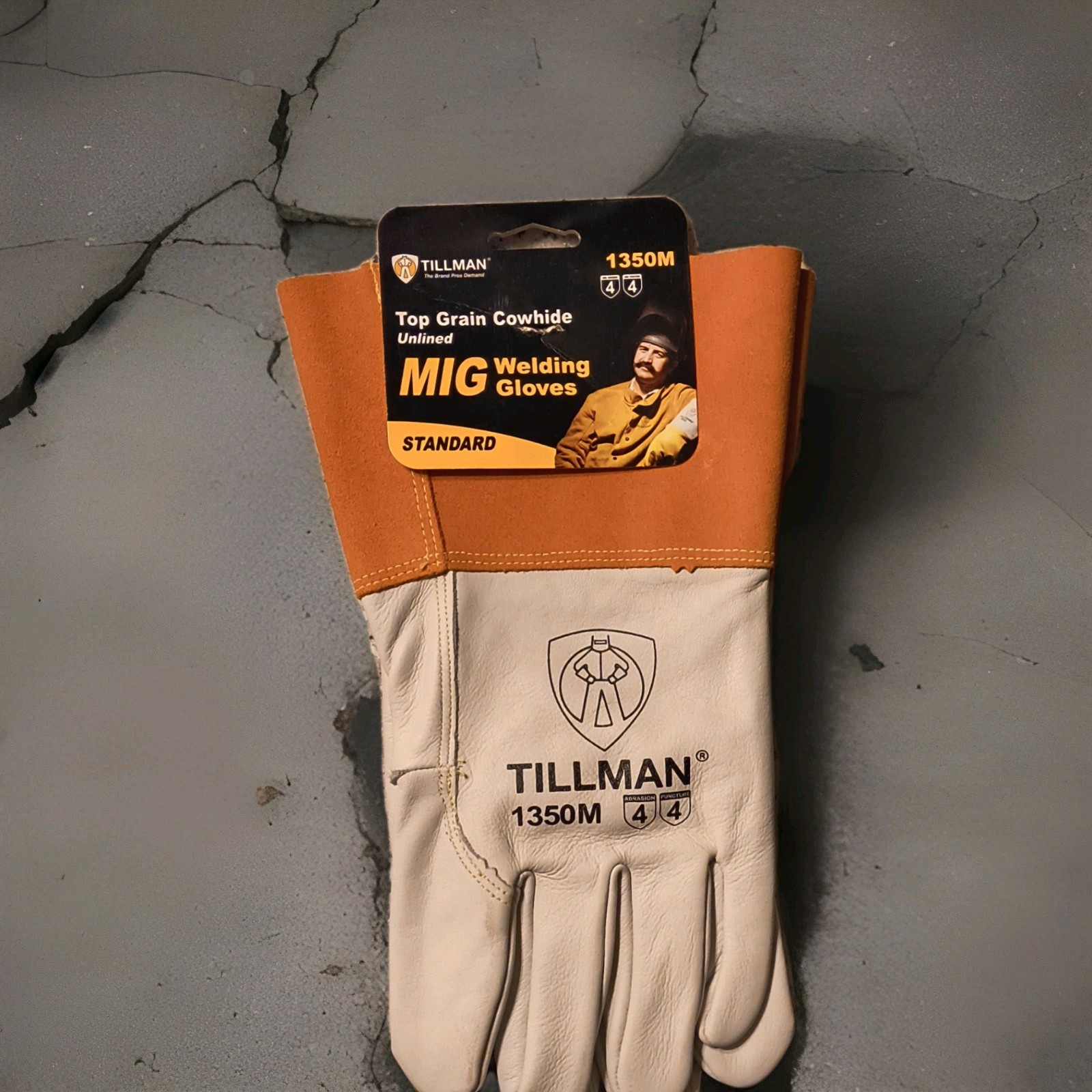 Tillman 1350M Cowhide Leather MIG Welding Gloves Medium White/Brown Gauntlet Tillman 1350M Cowhide Leather MIG Welding Gloves Medium White/Brown Gauntlet