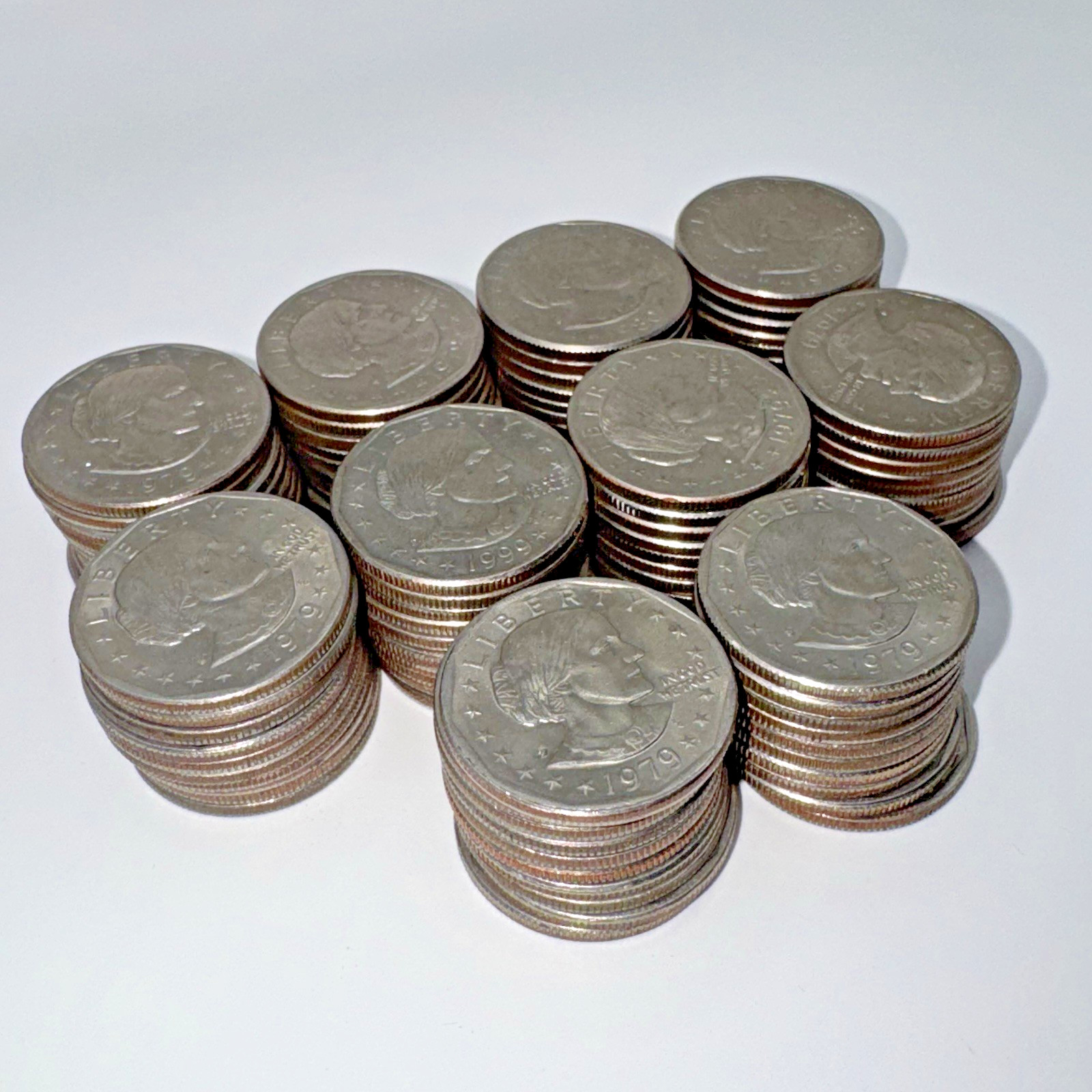 Lot of 100 - Circulated Susan B Anthony 1979 1980 $1 One Dollar Coins ($100 FV) Lot of 100 - Circulated Susan B Anthony 1979 1980 $1 One Dollar Coins ($100 FV)