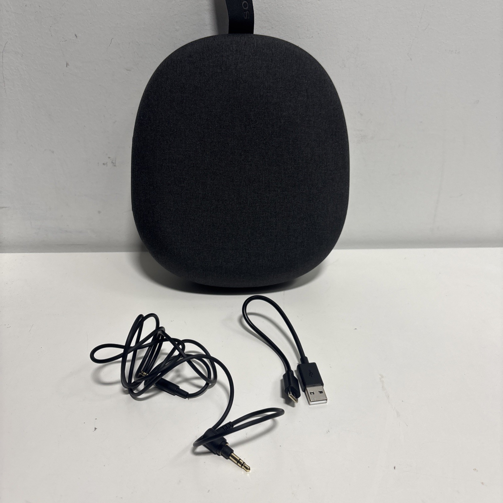 Sony Genuine Magnetic Travel Hard Case WH-1000XM6 Headphones Case (Grey/Black) Sony Genuine Magnetic Travel Hard Case WH-1000XM6 Headphones Case (Grey/Black)