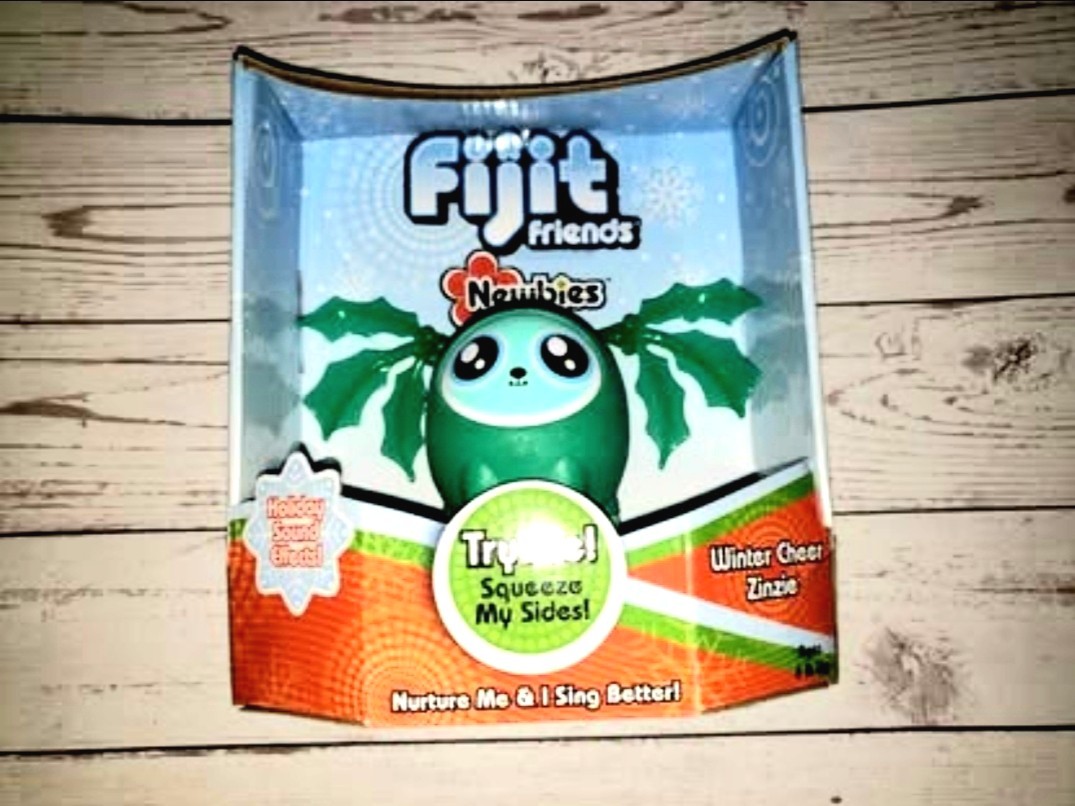 RARE Fijit Friends Newbies Winter Cheer Zinzie 2012 NIB (Needs Fresh Batteries) 