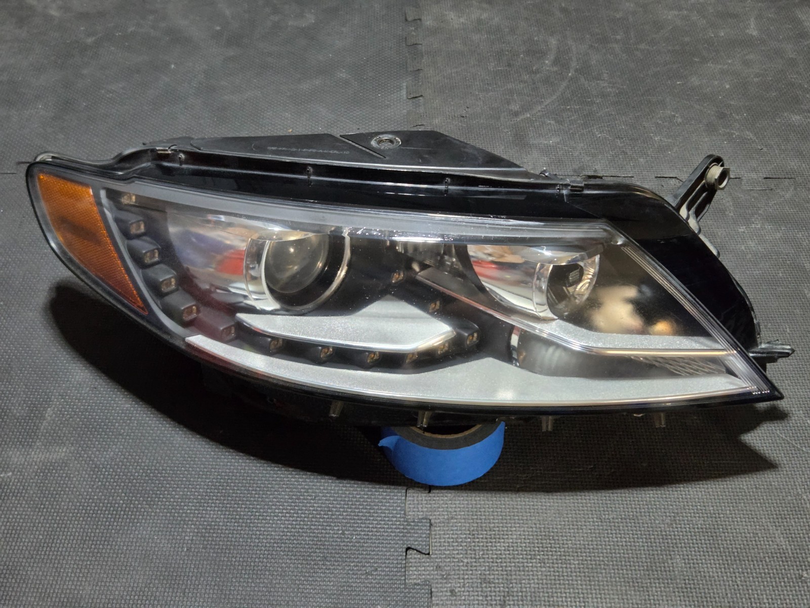 2013-2017 Volkswagen CC Right Xenon HID LED Headlight Assembly