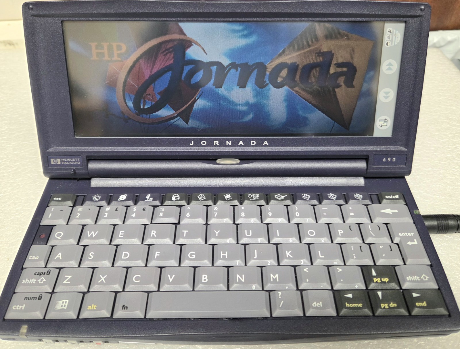 HP Jornada 690 Handheld PDA PC Windows CE 32MB RAM 16MB ROM, F1813A#ABA mint con