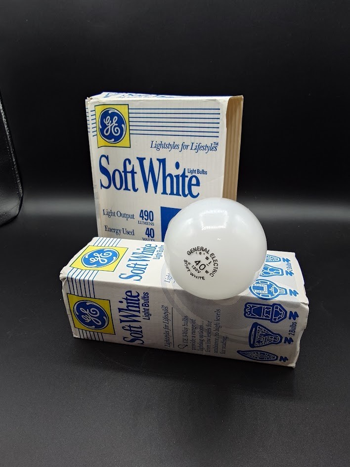 Vintage GE Soft White 40 Watt Light Bulbs 4 Pack NOS Tested 490 Lumens