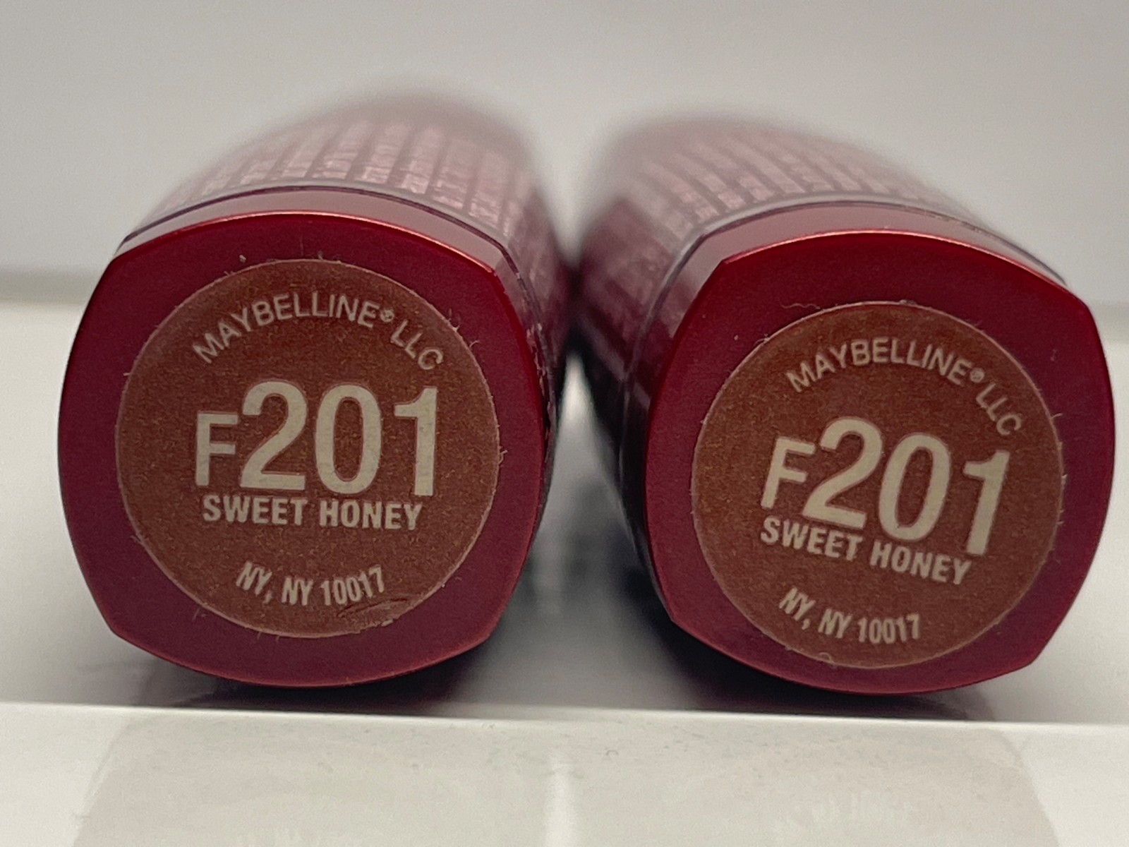 2 X MAYBELLINE MOISTURE EXTREME LIPSTICK F201 SWEET HONEY 2 X MAYBELLINE MOISTURE EXTREME LIPSTICK F201 SWEET HONEY