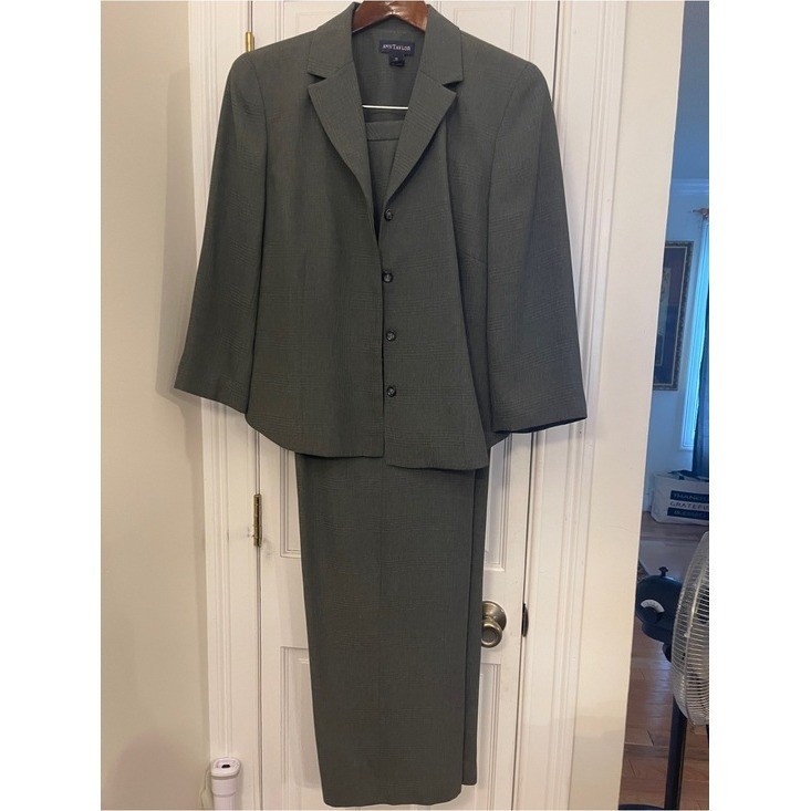 Vintage Ann Taylor Gray 2 Piece Pant Suit Set/4-Button Blazer & Trousers Size 10